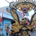 Karnaval Meriah Rayakan HUT ke-80 RI di Mrutukalianyar Surabaya