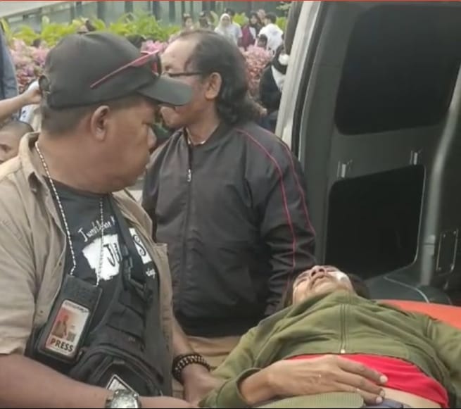 Aksi Demo Depan Gedung Grahadi Surabaya Berakhir Ricuh, Satu Jurnalis Jadi Korban