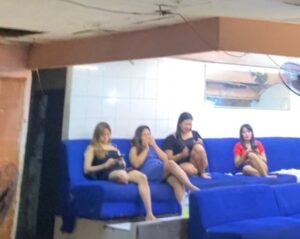 200 ribu bisa pake 2 kali, paket prostitusi legenda moroseneng