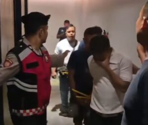 Gerebek Pesta Gay di Hotel Surabaya, Poisi Amankan 34 Pria 