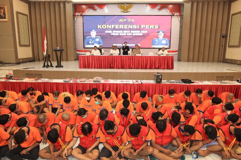 Selama Operasi Sikat Semeru 2025 Polda Jatim Ungkap 1.443 Kasus