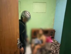 Gerebek Peraktik Prostitusi di Eks Lokalisasi Dolly, Polisi Angkut 2 Mucikari dan 2 PSK