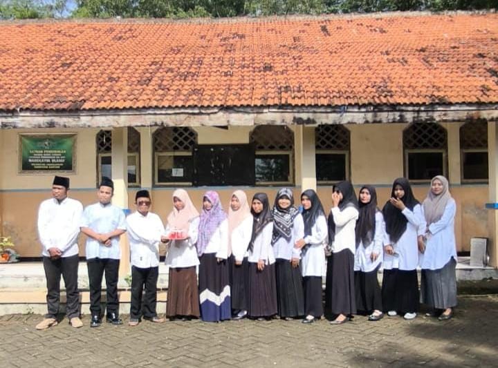 Sekolah Menengah Atas Gelar Apel Hari Guru Nasional dan HUT PGRI ke-80 Tahun 2025