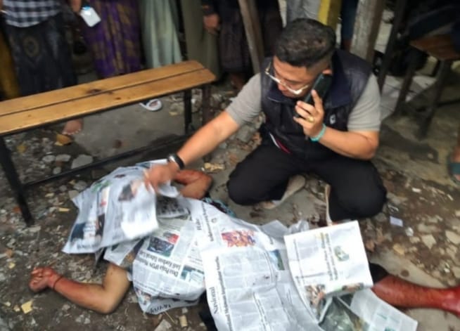 Geger! Pria Tanpa Identitas Ditemukan Tewas Bersimbah Darah di Depan Warkop Wonokusumo