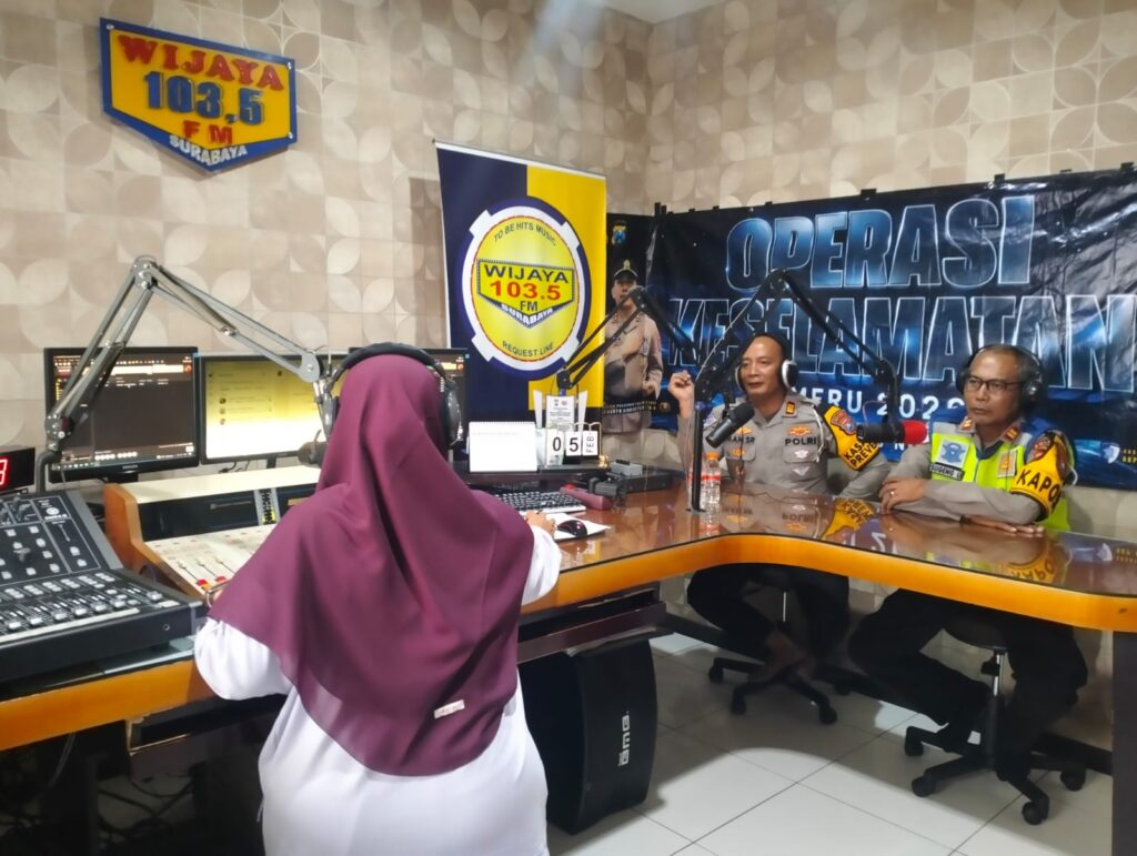 Satlantas Polres Pelabuhan Tanjung Perak Ajak Warga Jadi Pelopor Tertib Lalu Lintas