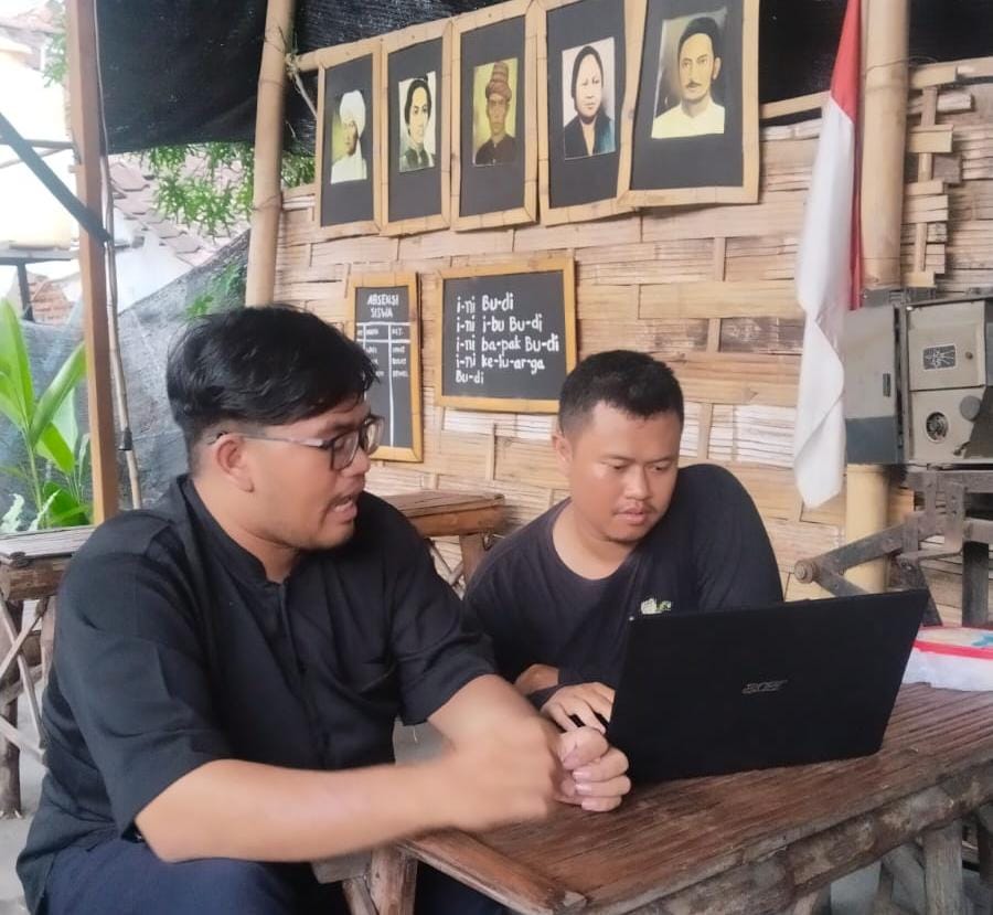 Merawat Proses Kreatif Lewat Bengkel Sastra