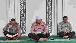 Jelang Ramadhan, Polsek Pabean Cantikan Gelar Binrohtal dan Syukuran Musholla Al-Ikhlas