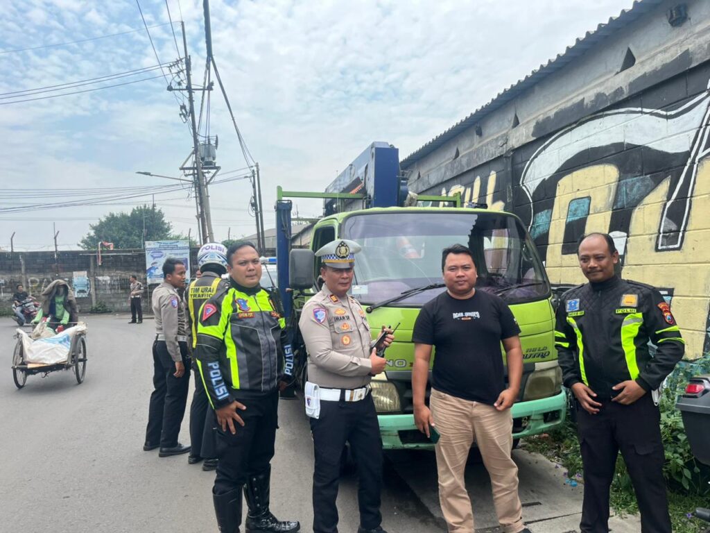 Hanya 1 Jam, Polres Pelabuhan Tanjung Perak Amankan Truk Curian Asal Mojokerto