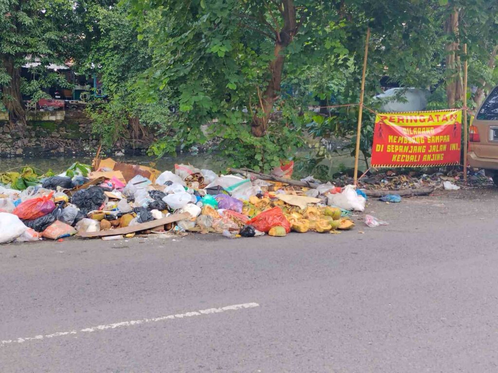 Surabaya Terbaik Kelola Sampah, Warga Masih Bertanya