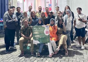 Menolak Tua, Menjaga Makna Kebersamaan