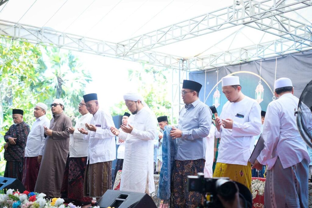 Haul Perdana KH. Ahmad Syuja’, KHR. Azaim Tekankan Pentingnya Sanad  ‎