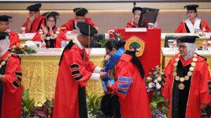 Perkuat Pilar Akademik, Untag Surabaya Kukuhkan Dua Guru Besar Baru