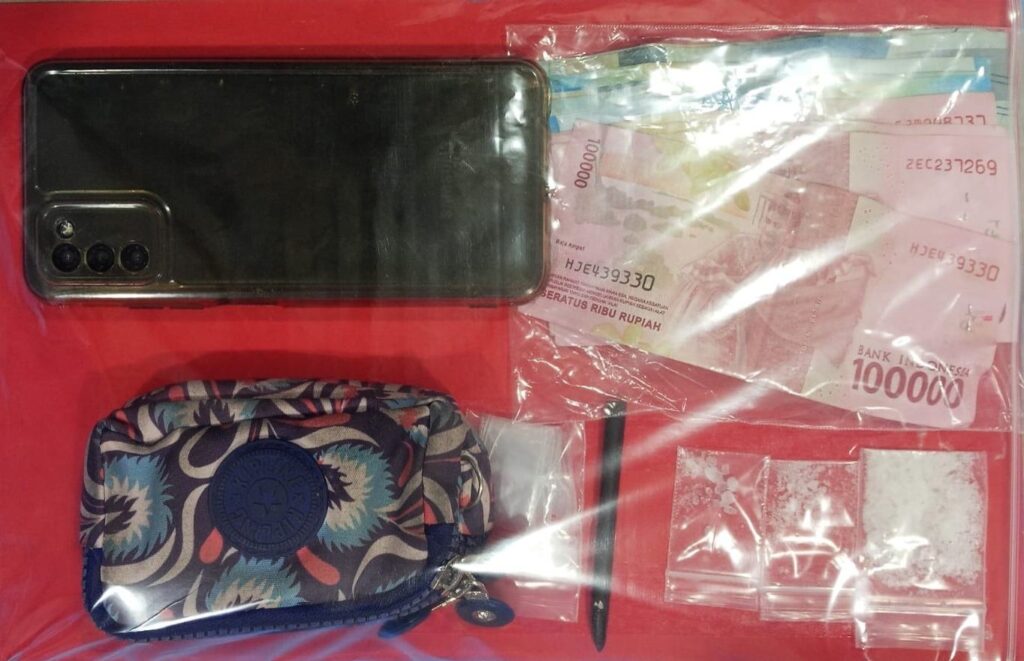 Polres Pelabuhan Tanjung Perak Ringkus Pengedar Sabu di Surabaya