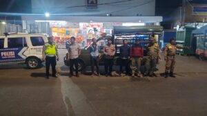 ‎Patroli Harkamtibmas Semampir Disambut Hangat Masakan Khas Warga  ‎