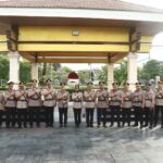 Kapolres Tanjung Perak Pimpin Tabur Bunga di Makam WR Supratman
