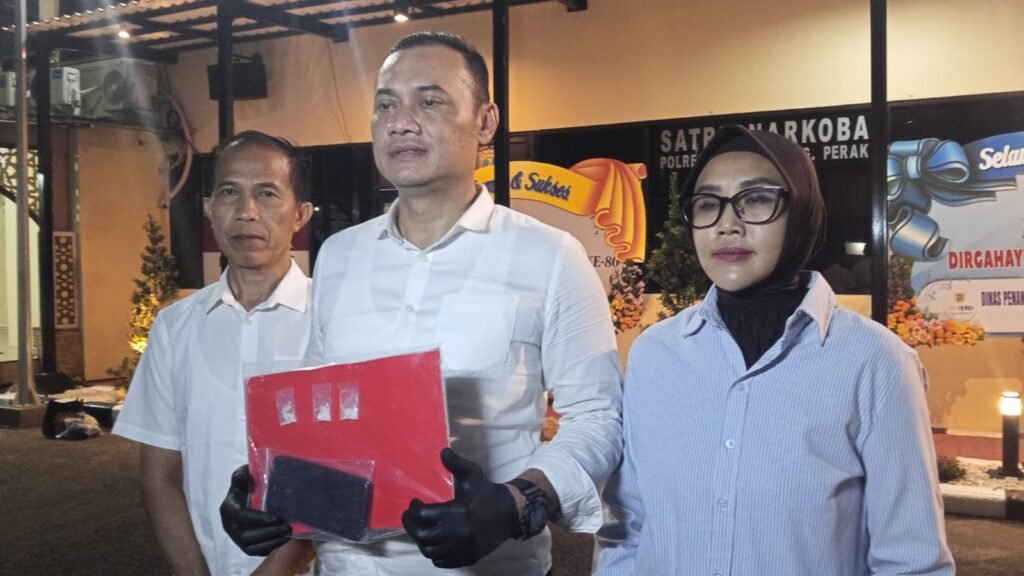 Satresnarkoba Polres Pelabuhan Tanjung Perak Tangkap Kurir Sabu