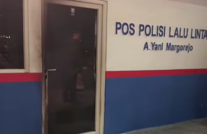 Pos Polisi Surabaya Diteror Molotov