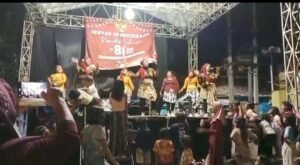 Semarak HUT ke-81 RI, Warga RW 02 Tambak Wedi Ikuti Jalan Sehat dan Pentas Seni