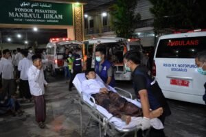 Santri Ponpes Manba’ul Hikam Sidoarjo Tumbang Usai Santap MBG