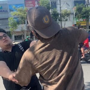 Jukir Liar Pukul Pengunjung LAWSON, Dishub Surabaya Turun Tangan
