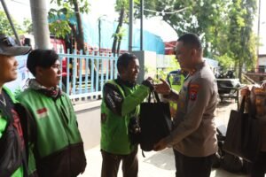 Kapolres Tanjung Perak Ajak Ojol Jadi Pelopor Keselamatan
