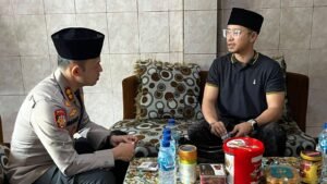 Awali Tugas di Pasuruan, Kapolres AKBP Irawan Setyono Ngopi Bareng Gus Romy Syib di PP Daruttauhid 
